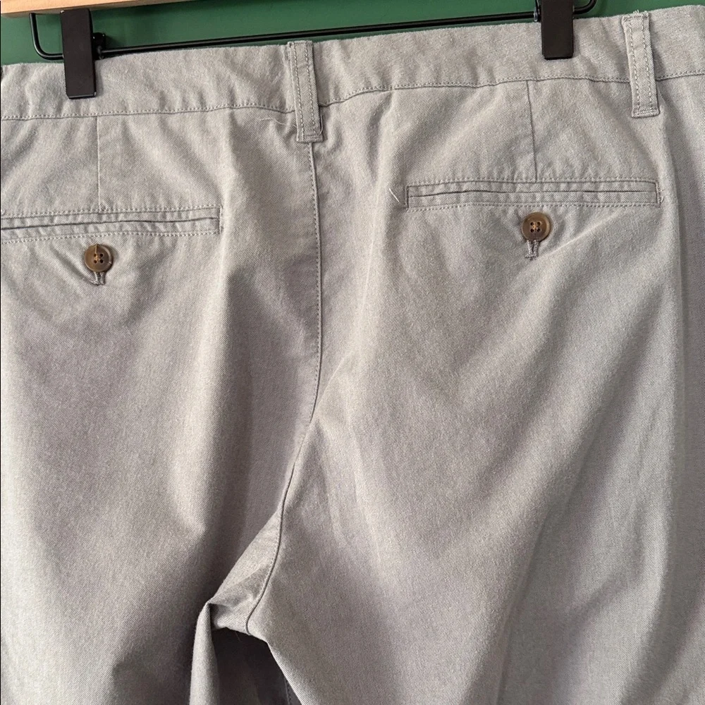 Bonobos The Chino 2.0 Athletic Fit Mens 35x30 Light Grey Classic Preppy